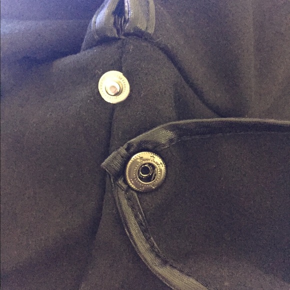 Black coat Jacket - Picture 5 of 5